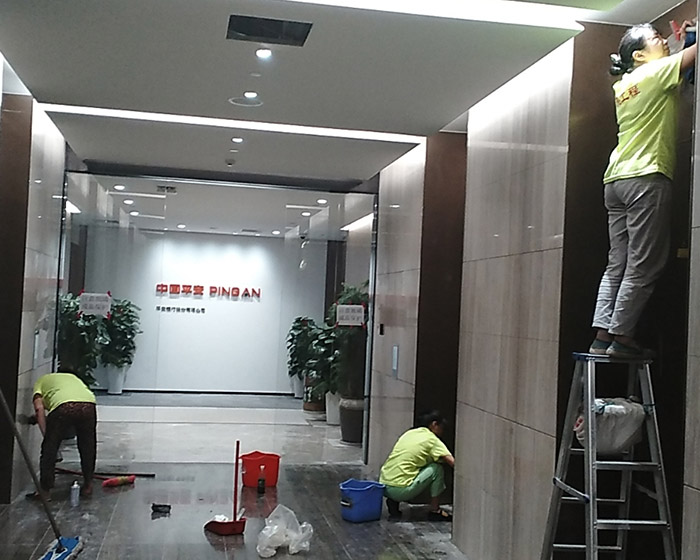 深圳[環(huán)亮環(huán)境]清潔地毯翻新及打蠟維護(hù)