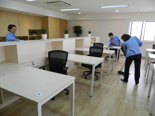 室內(nèi)辦公室、會議室日常保潔的程序有哪些？