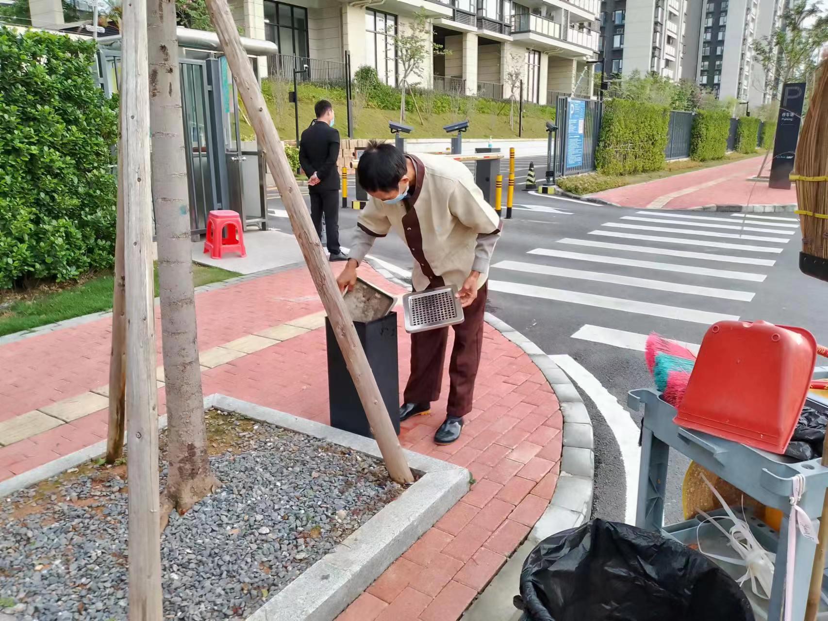 別墅開(kāi)荒清潔