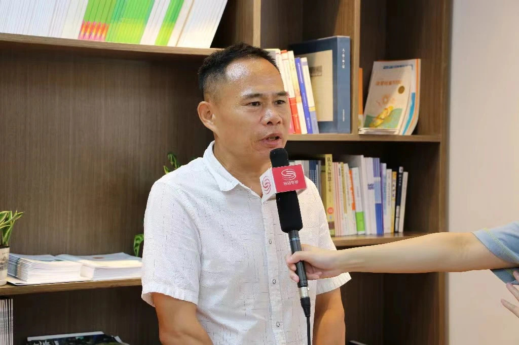 商丘市總工會(huì)深圳市服務(wù)中心龍華站站長(zhǎng)：愛心企業(yè)送溫暖，回饋社會(huì)顯擔(dān)當(dāng)